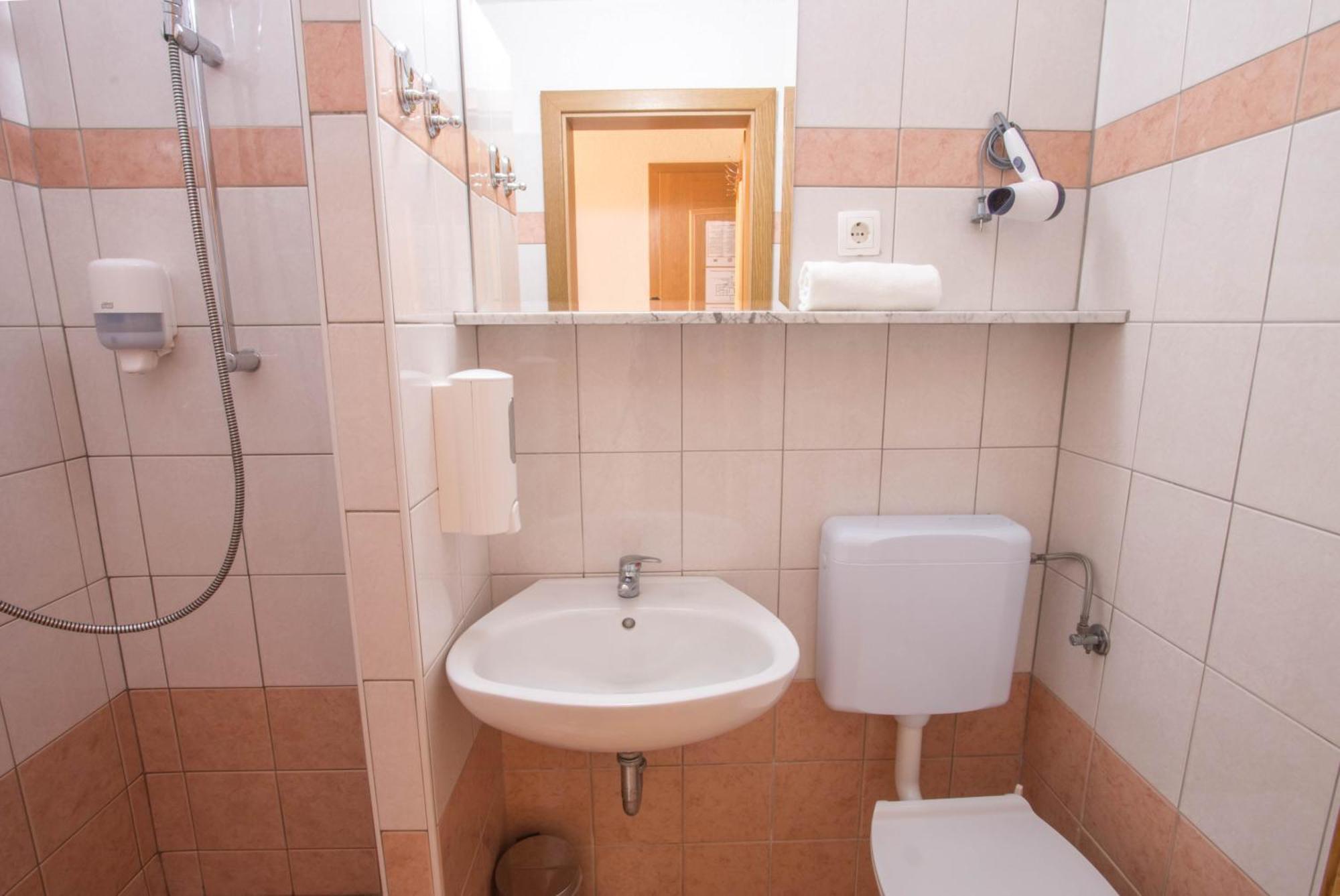 Jagodic Garni Hotel Cerklje na Gorenjskem Δωμάτιο φωτογραφία